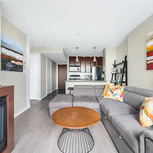 Explore Downtown From Luxury 1 Bed/bath Apartment Vancouver