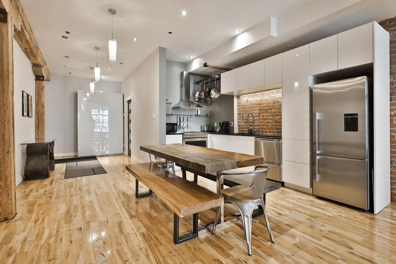 Charming & Contemporary Old Montreal Suites Apartment